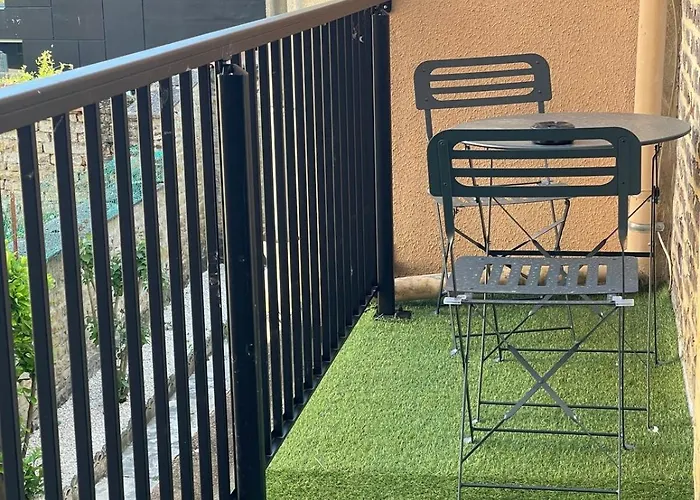 Cmg Xl 102 Petit Bois Place Ducale Apartamento Charleville-Mézières