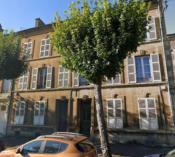 Cmg Xl 102 Petit Bois Place Ducale